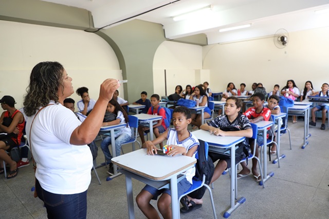 Prefeitura de Quissamã leva vacinação contra a HPV e Meningite para escolas municipais