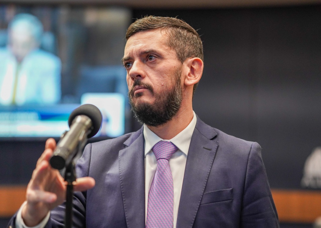 Com veia conciliadora, Rodrigo Bacellar pacifica base do governo para votação das novas regras de utilização dos fundos estaduais