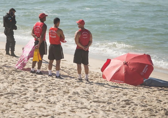 Bombeiros encontram corpo de adolescente que estava desaparecido na Praia da Barra