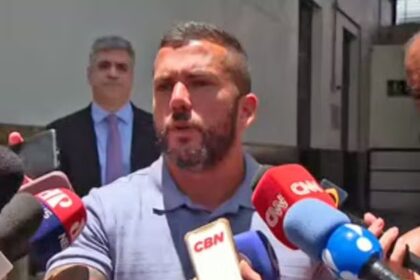 Deputado Carlos Jordy presta depoimento na PF após ser alvo de buscas na Operação Lesa Pátria