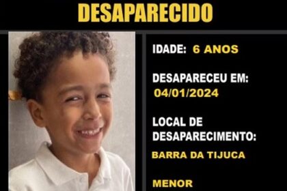Polícia investiga desaparecimento de criança em praia na Barra; ‘Ele foi sem os chinelinhos’, diz mãe