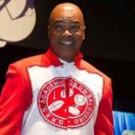 Morre Quinho do Salgueiro, uma das maiores vozes do Carnaval