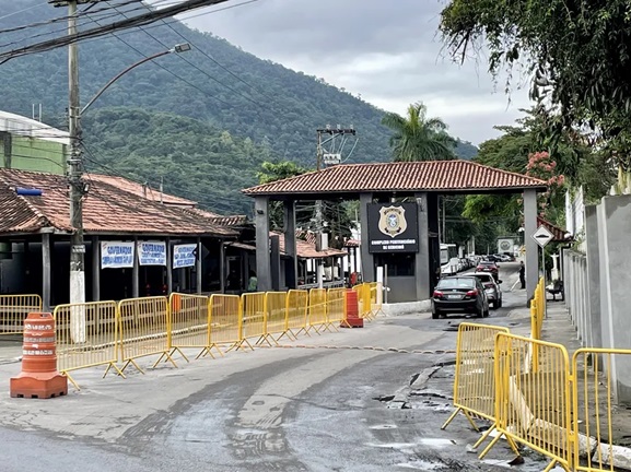 Preso de Campos retorna ao presídio no RJ com atraso após “saidinha” de Natal; homem alegou que estava sem dinheiro