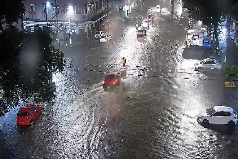 Secretaria de Estado de Saúde do Rio faz alerta sobre doenças que surgem após chuvas e alagamentos