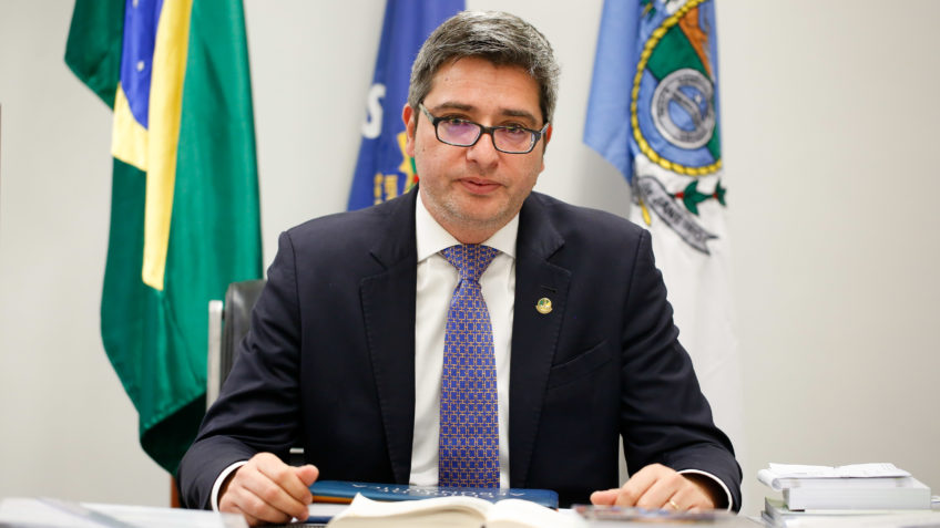 Operação da PF pode fazer PL mudar candidato a prefeito do Rio