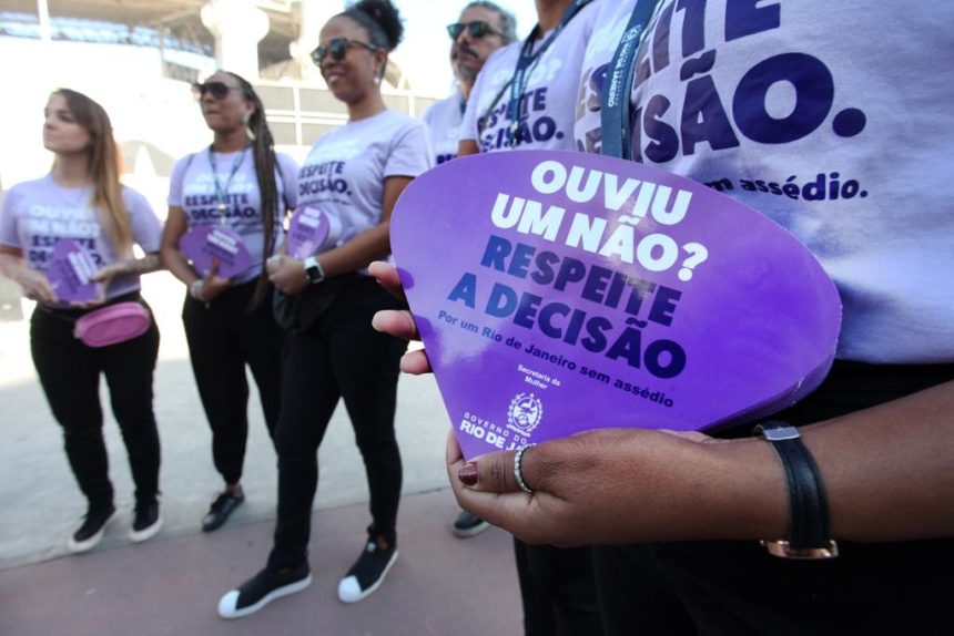 Autoridades do Rio de Janeiro prometem combater o assédio e a importunação sexual durante o carnaval