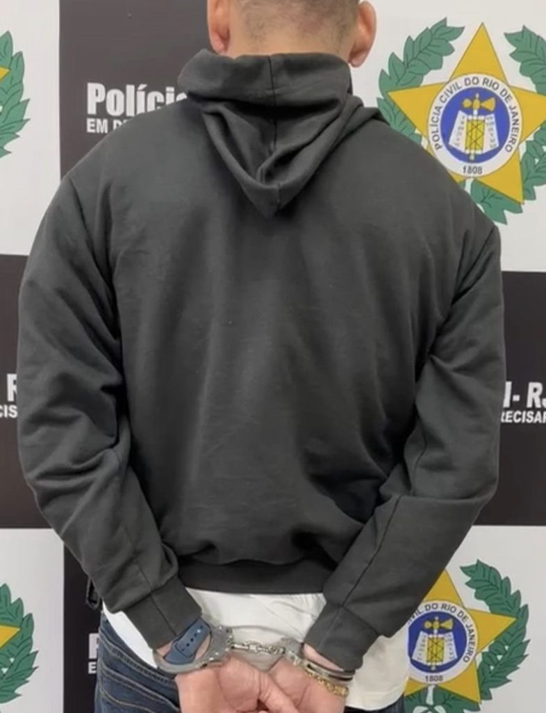Homem que se passava por inspetor da Polícia Civil é preso em Macaé