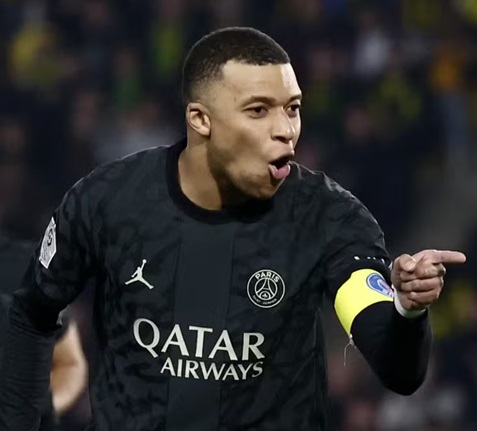 Mbappé assina contrato de cinco anos com o Real Madrid, diz jornal