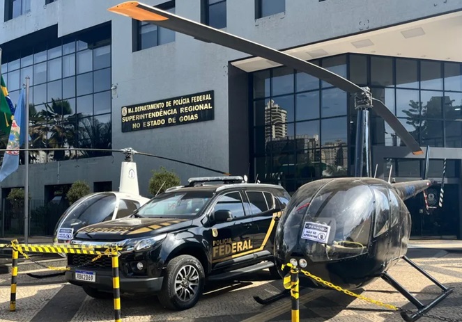PF realiza operação para desmantelar esquema de tráfico de drogas com pilotos de helicóptero, em Macaé e outros estados