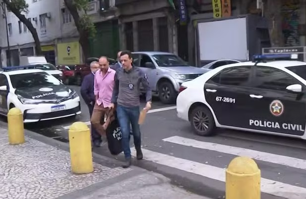 Policiais acusados de abuso de autoridade e peculato são presos em operação no Rio