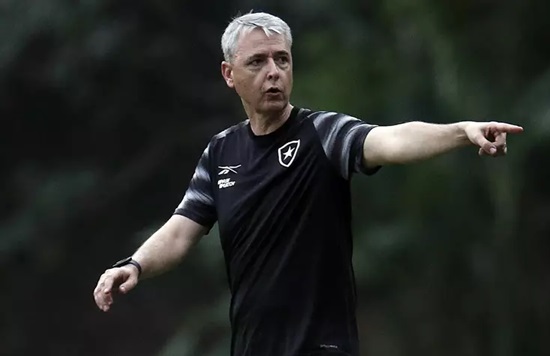 Técnico Tiago Nunes é demitido do Botafogo