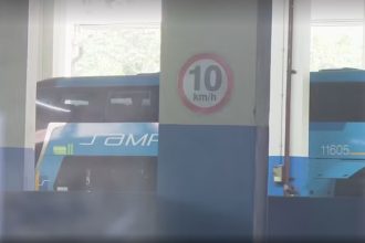 Homem mantém 17 reféns em um ônibus na Rodoviária do Rio, com relatos de tiros e uma pessoa gravemente ferida