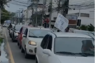 Em Campos: motoristas de aplicativo protestam contra o projeto de lei proposto pelo governo que cria pacote de direitos trabalhistas da categoria