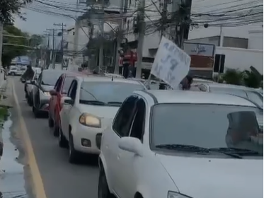 Em Campos: motoristas de aplicativo protestam contra o projeto de lei proposto pelo governo que cria pacote de direitos trabalhistas da categoria