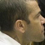 Justiça da Espanha concede liberdade provisória a Daniel Alves, sob fiança de R$ 5,4 milhões