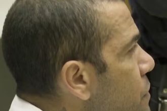 Justiça da Espanha concede liberdade provisória a Daniel Alves, sob fiança de R$ 5,4 milhões