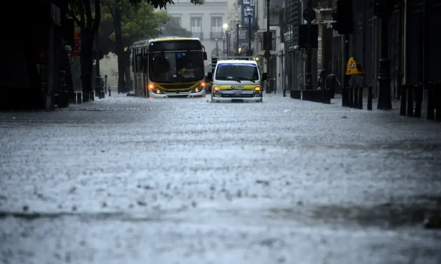 Estado do Rio de Janeiro teve mais de 760 mil pessoas afetadas pelas chuvas em 2024