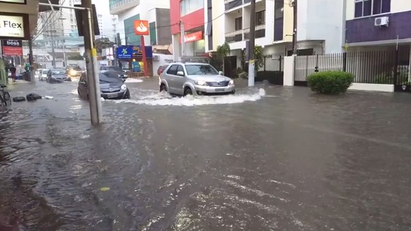 Defesa Civil de Campos faz alerta de chuva forte e rajadas de ventos entre sexta e domingo