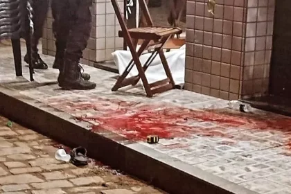 Ataque a tiros em padaria, que seria inaugurada nesta sexta-feira em Pádua, deixa três mortos e dois feridos
