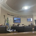 Vereadores governistas são acusados de realizar votos fantasmas em sessão da Câmara de Campos