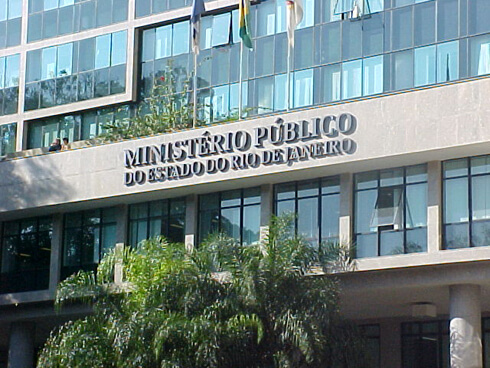Ministério Público do RJ cumpre mandados contra servidores do Inea por suspeita de esquema de concessão indevida de licenças ambientais