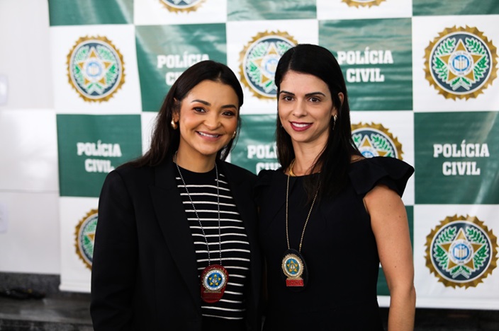 Em cerimônia de passagem, Delegacia da Mulher de Campos oficializa troca de comando