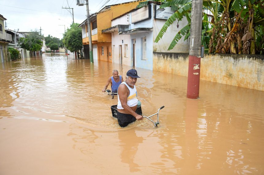 Confira pontos de doações para vítimas das chuvas em Campos