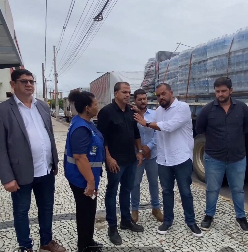 Câmara de Campos entrega à Prefeitura cinco caminhões de doações para vítimas das chuvas