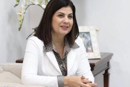 Cotada para eleição em SJB, Rosinha Garotinho está com o título suspenso