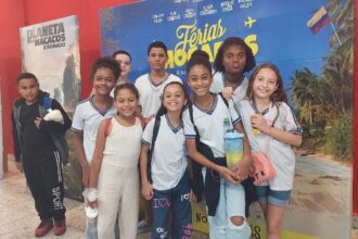 Em Quissamã, sábado letivo leva 90 alunos da Escola Carlos Roberto Filippino ao cinema
