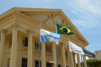 Após diplomação no TRE, novos vereadores tomam posse nesta terça-feira na Câmara de Campos