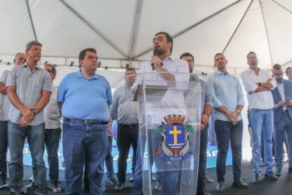 Cláudio Castro anuncia construção de três novas delegacias em Macaé