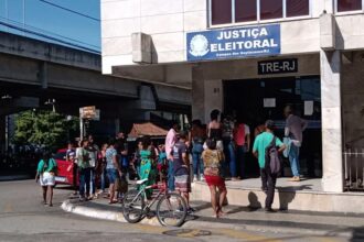 TRE-RJ amplia horário de atendimento para atender ao aumento da procura de eleitores próximo ao fechamento do cadastro eleitoral
