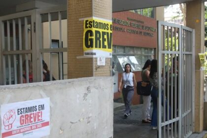 Governo propõe a servidores da educação reajuste de 9% em 2025