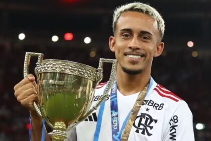 Jogador do Flamengo tem carro roubado após deixar o Maracanã