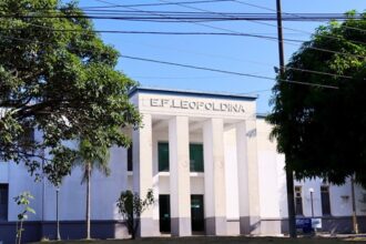 Pagamento do piso nacional aos profissionais da Educação, em Campos, será feito neste mês