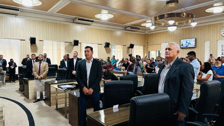 Seis novos vereadores são empossados na Câmara de Campos