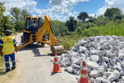 DER-RJ faz reparo em ponte com buraco em Campos