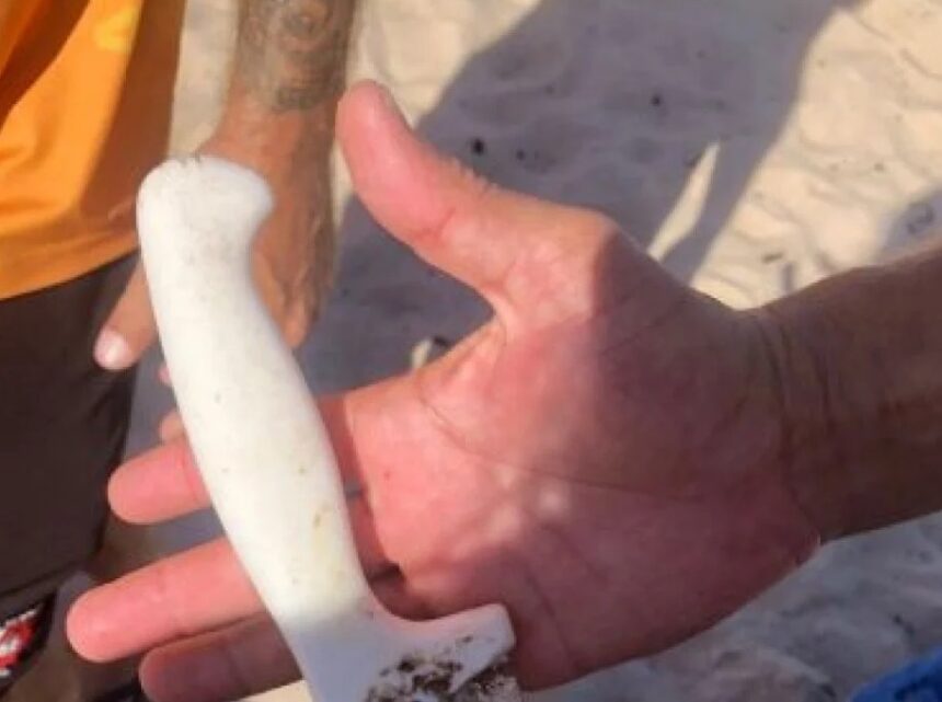 Mulher que foi esfaqueada em barraca morre em Cabo Frio