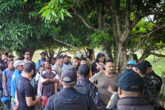 Polícias encerram operação por entender falta de legitimidade e famílias do MST ocupam assentamento na região de Morro do Coco, em Campos