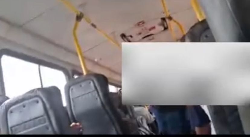 Seguidora flagra suposto caso de racismo dentro de ônibus em Campos: “Tá igual um bando de macaco”