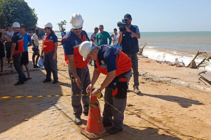 Defesa Civil de Macaé interdita 72 imóveis após ressaca do mar