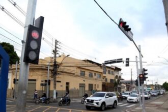 IMTT desmente fake news sobre câmeras em semáforos de Campos começarem a multar