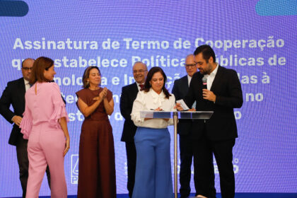 Governador assina termo de cooperação para fortalecer políticas públicas de proteção à mulher