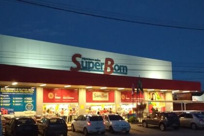 Super Bom, em Campos, é arrombado e criminoso foge após furtar diversos materiais