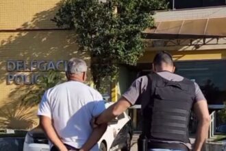 Pastor é preso suspeito de abusar sexualmente de criança e induzi-la a enviar fotos nuas, em São Francisco de Itabapoana