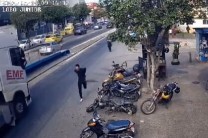 VÍDEO: preso corre algemado para tentar escapar da delegacia no Rio