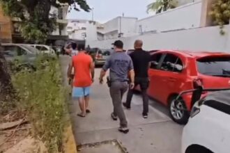 Três homens são presos e 14 celulares roubados são recuperados durante operação, em Campos