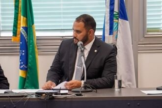 Calote nas contas de luz: comissão da Alerj quer TCE contra a inadimplência dos prefeitos