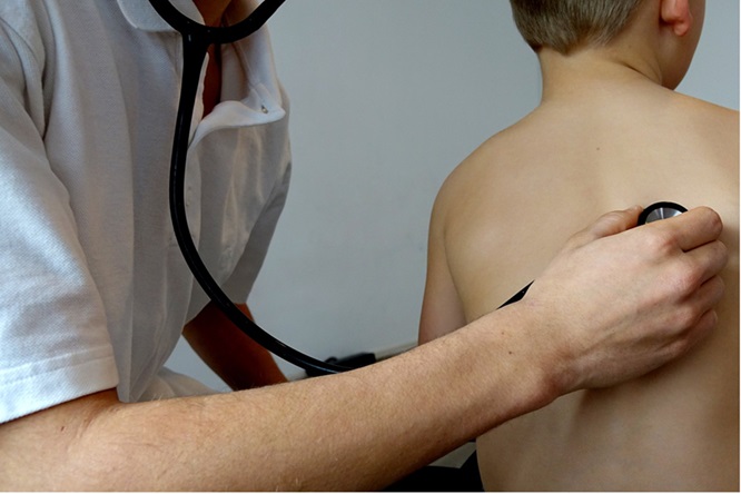 Casos de bronquiolite aumentam em 34% e gera alerta da Secretaria de Saúde